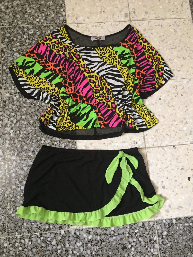 pull+ jupe( cache maillot)
