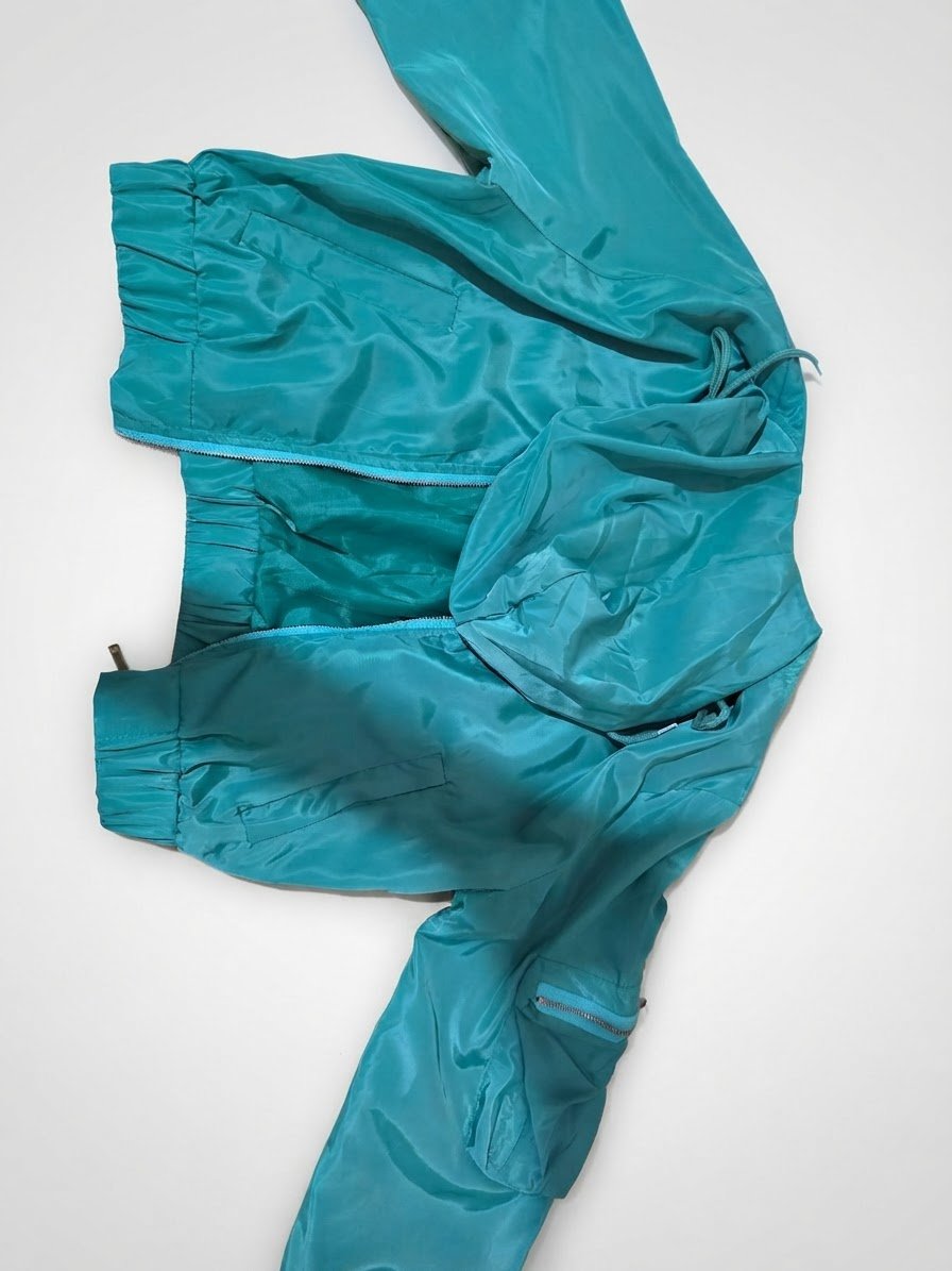 Blouson vert de hurma avec capuche