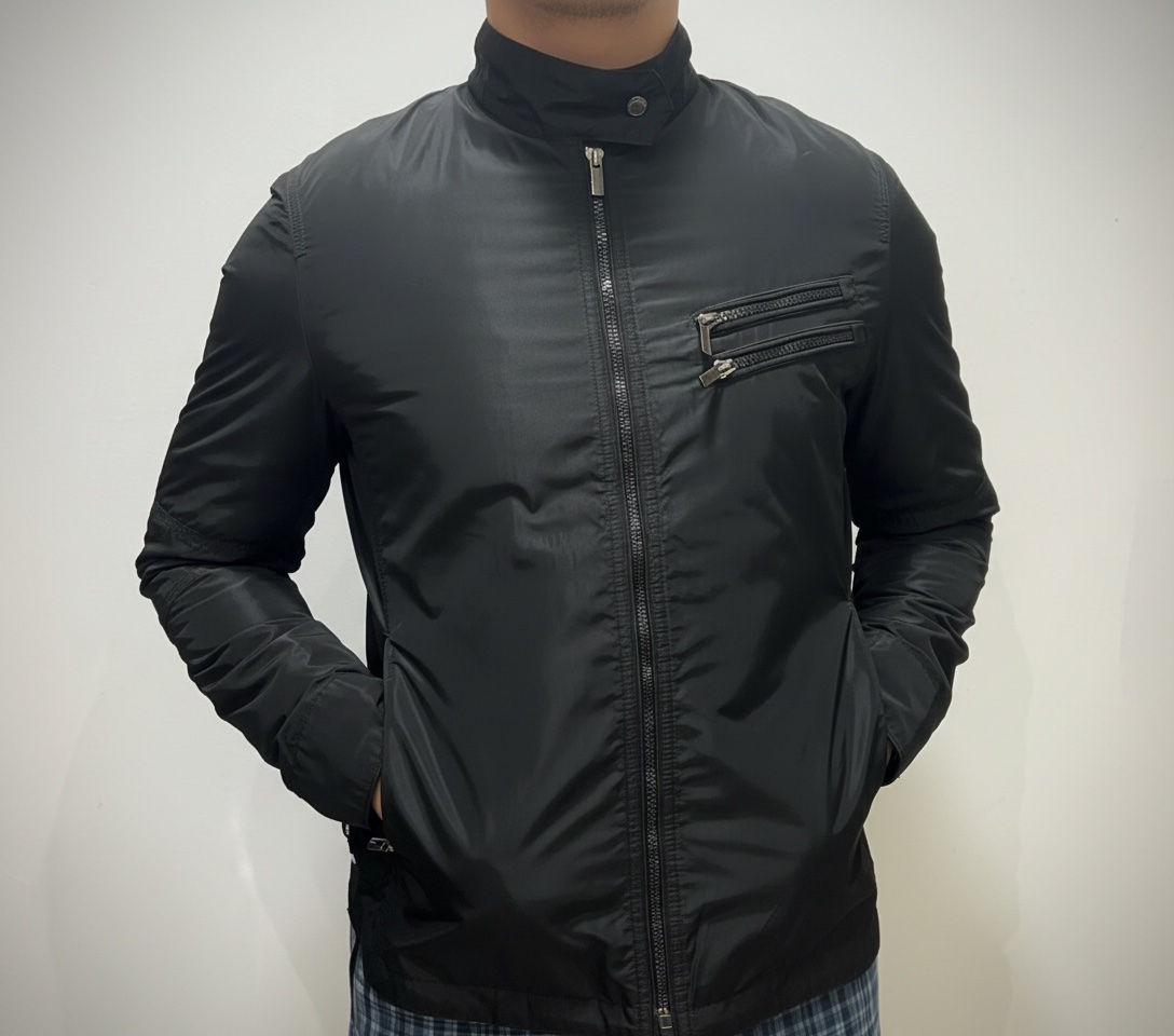 Veste noire waterproof, 100% polyester ,unisexe, taille M