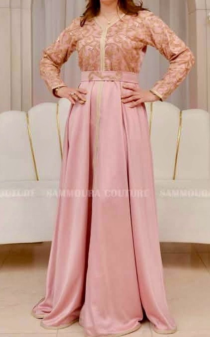 Robe soirée , rose  ,taille 46 , neuf