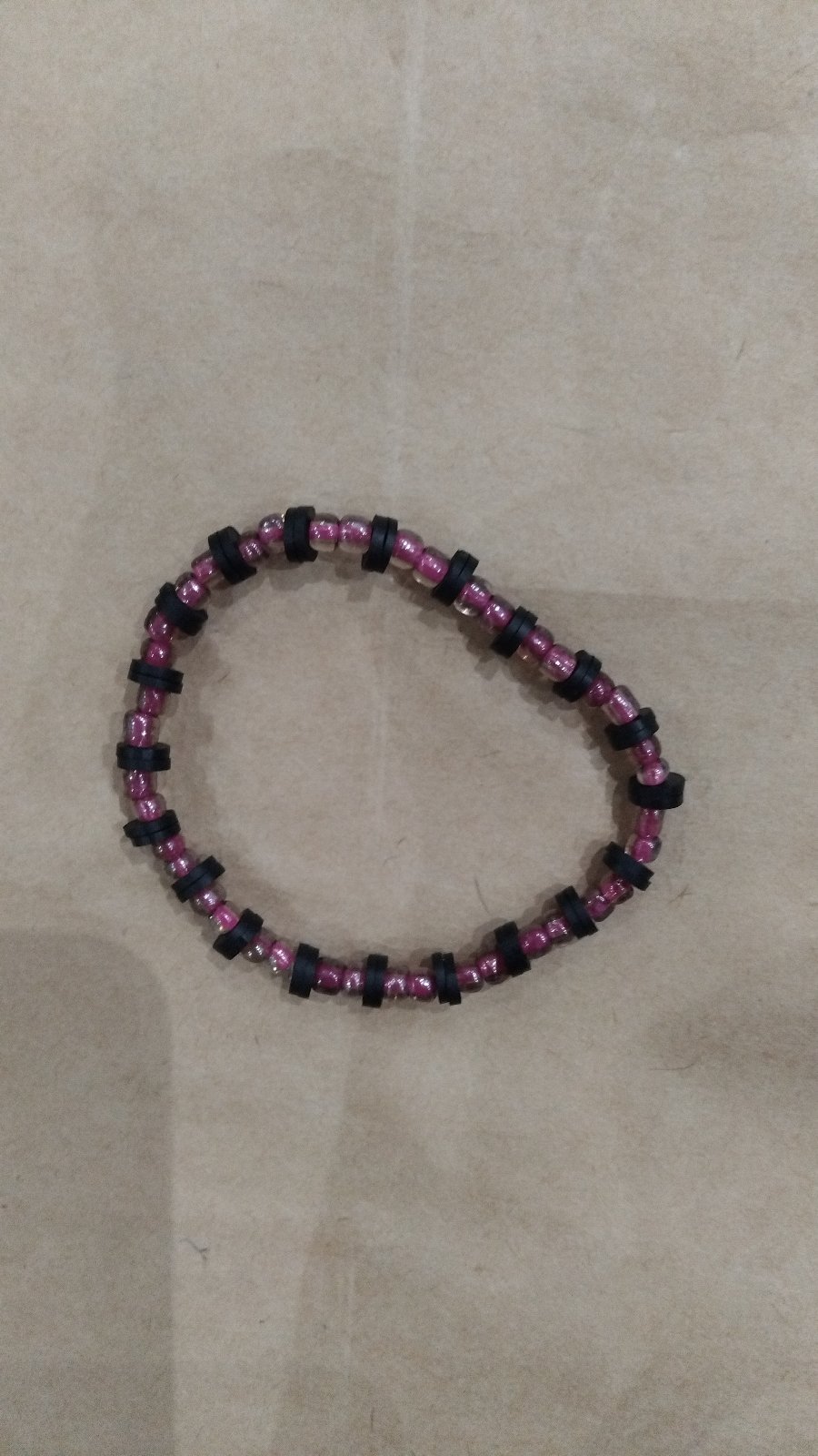 Bracelet noir et violet 