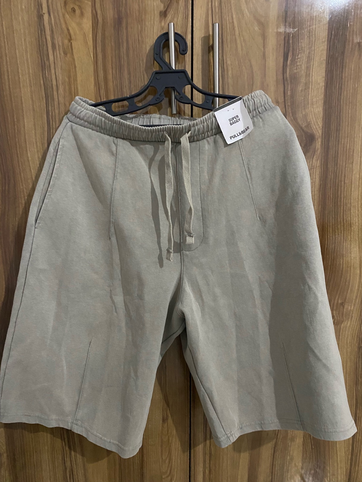 Short homme, pull and Beer 