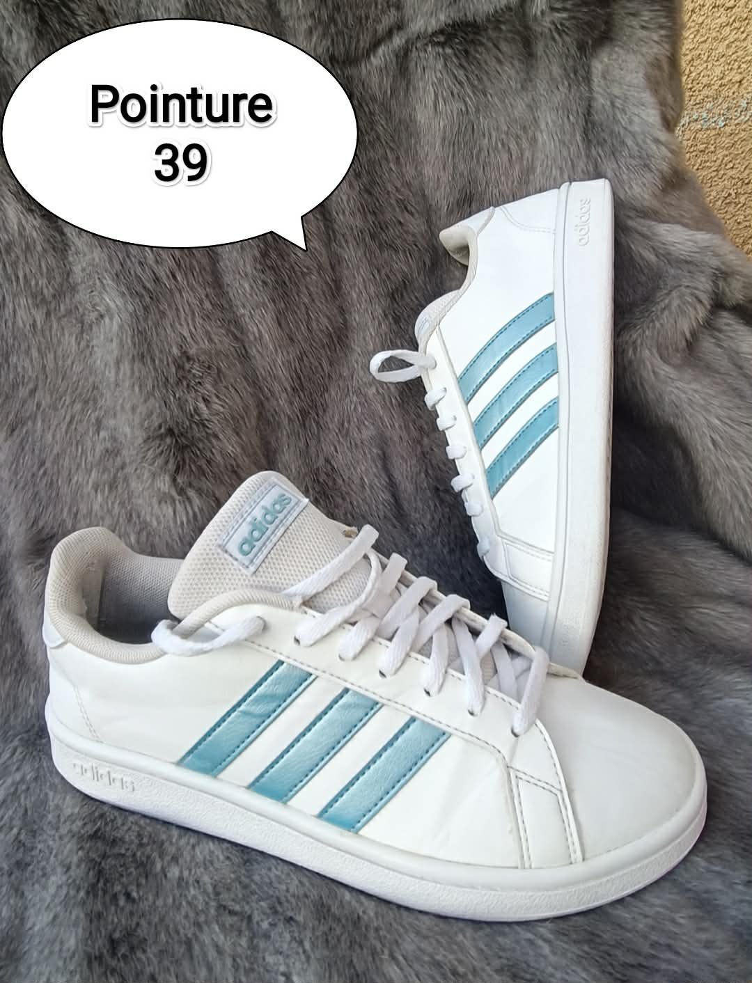 Basket adidas comme neuf 