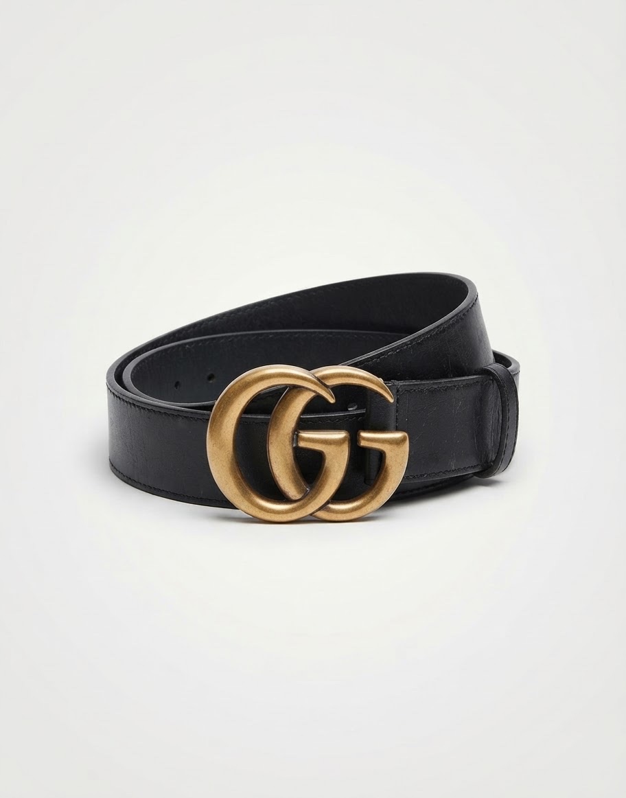Ceinture Gucci en Cuir original ⚜️  { Je vide mon dressing et je vous vends mes plus belles pièces à petit prix ! Ceinture large en cuir noir arbore la boucle emblématique "Double G" de la maison Gucci}