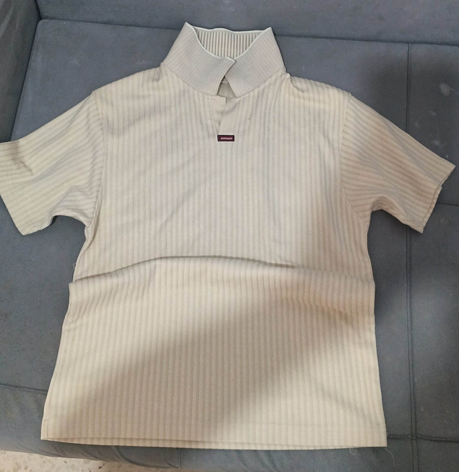 Tshit jaune blanc tres bon etat taille M