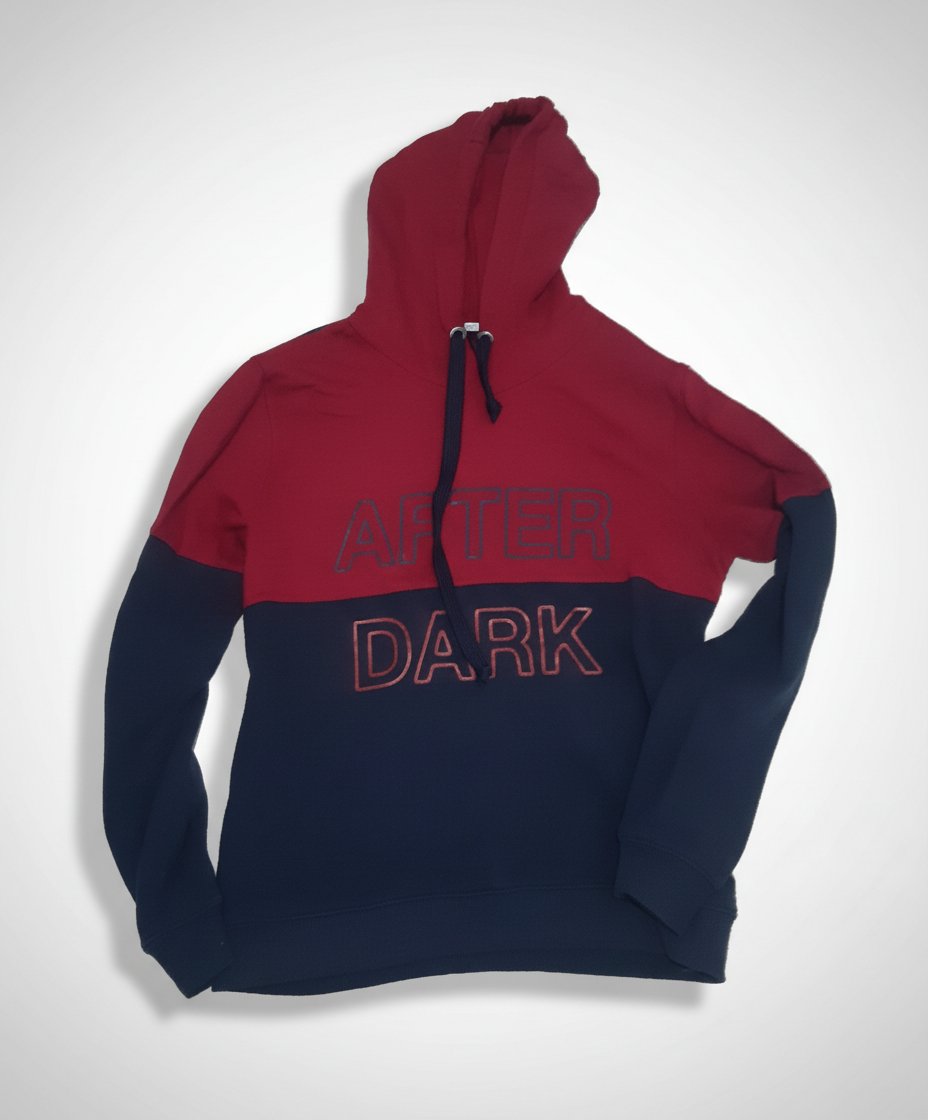 Sweat shirt taille L/M tres bon etat bleu marine/ rouge