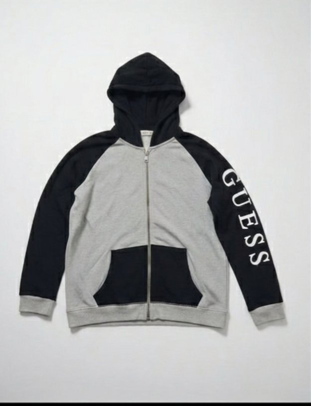 Capuche Guess unisex 12 ans tres bon etat sans defauts