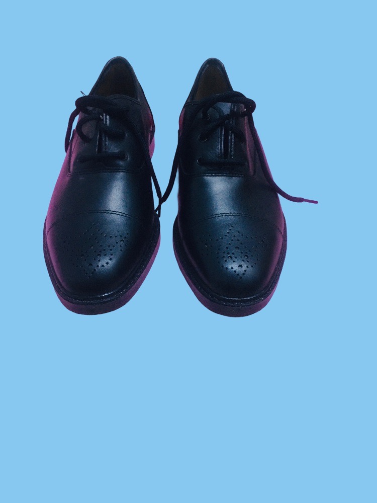 Chaussure classique de bureau pour homme .