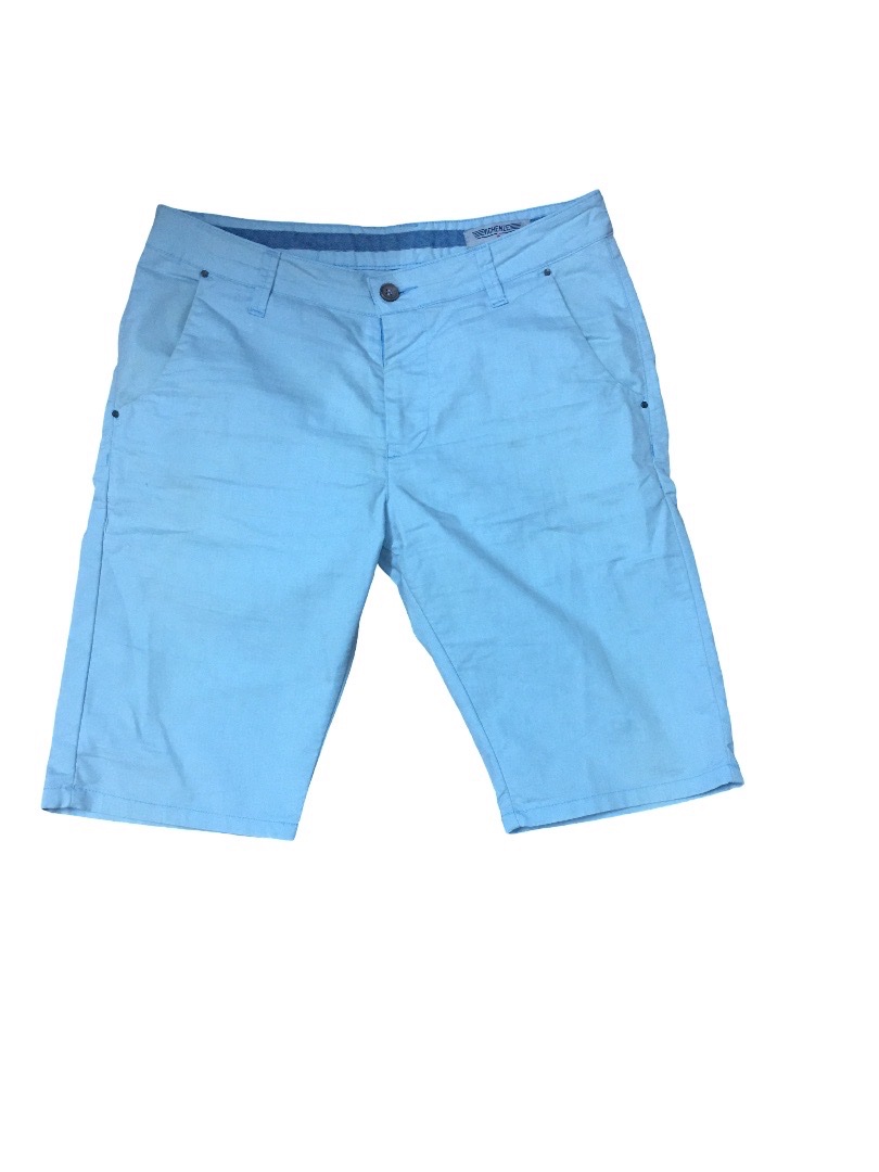 Short pour homme porté une seule fois 