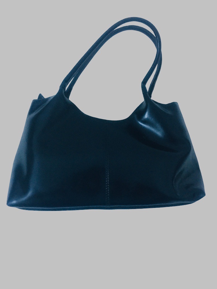 Sac à main noir  neuf avec étiquette .