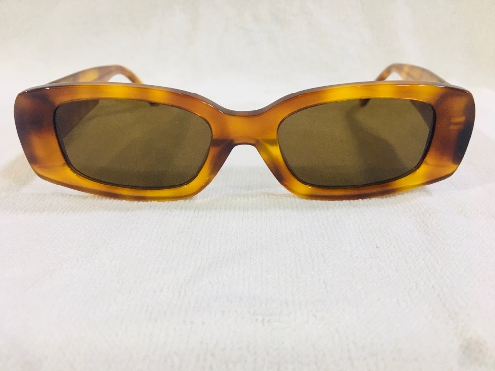 Lunette pour femme .(prix en promotion pour quelques jours )