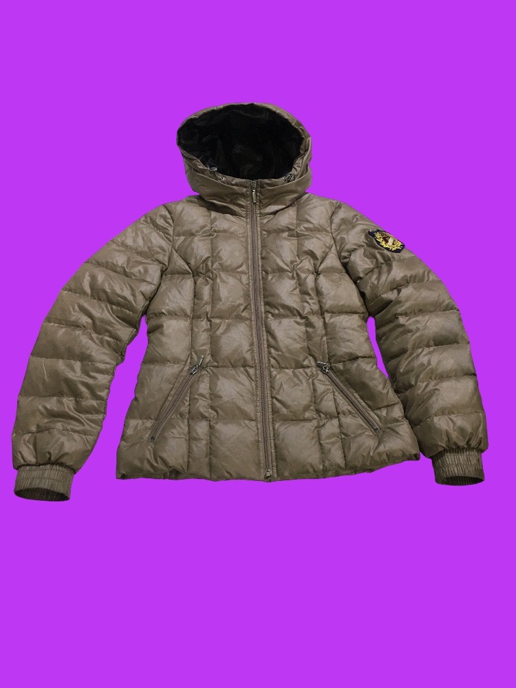 Doudoune pour fille en excellent état.