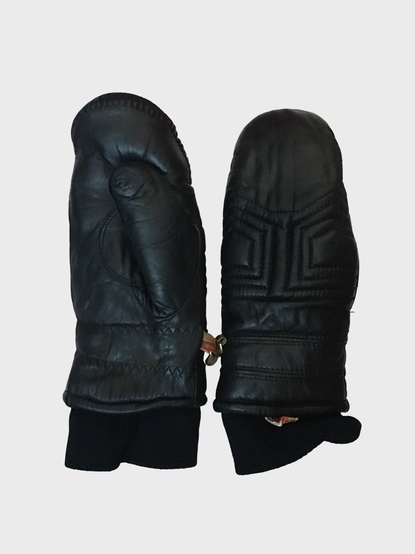 Deux paires de gants chauffants taille M (les deux 25d)