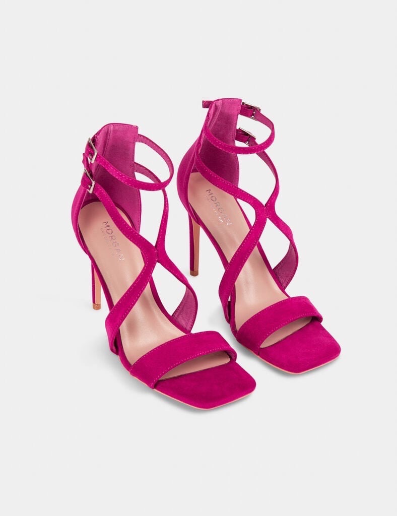 Sandales à talons avec brides rose