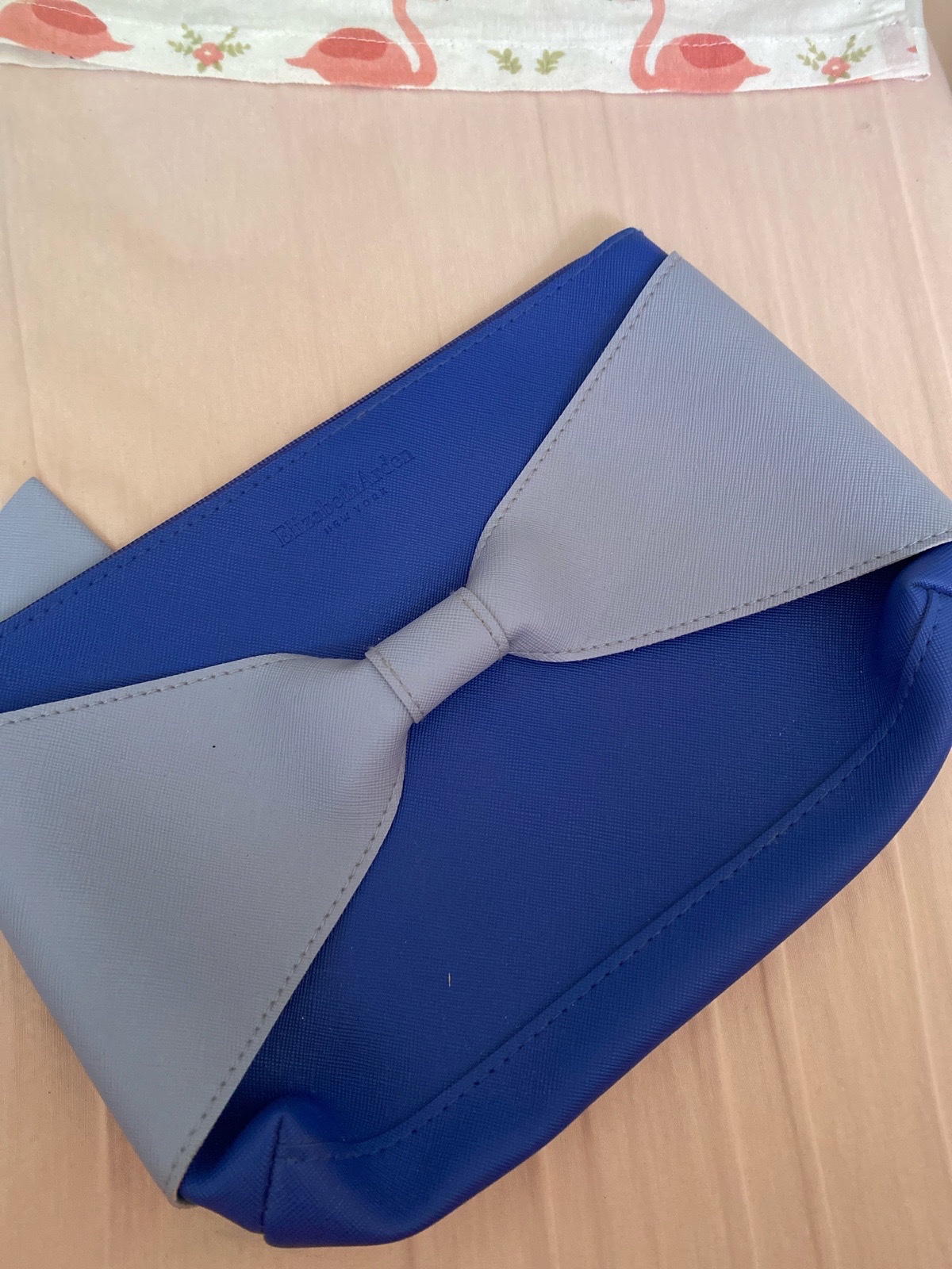 Pochette marque elizabeth arden new york