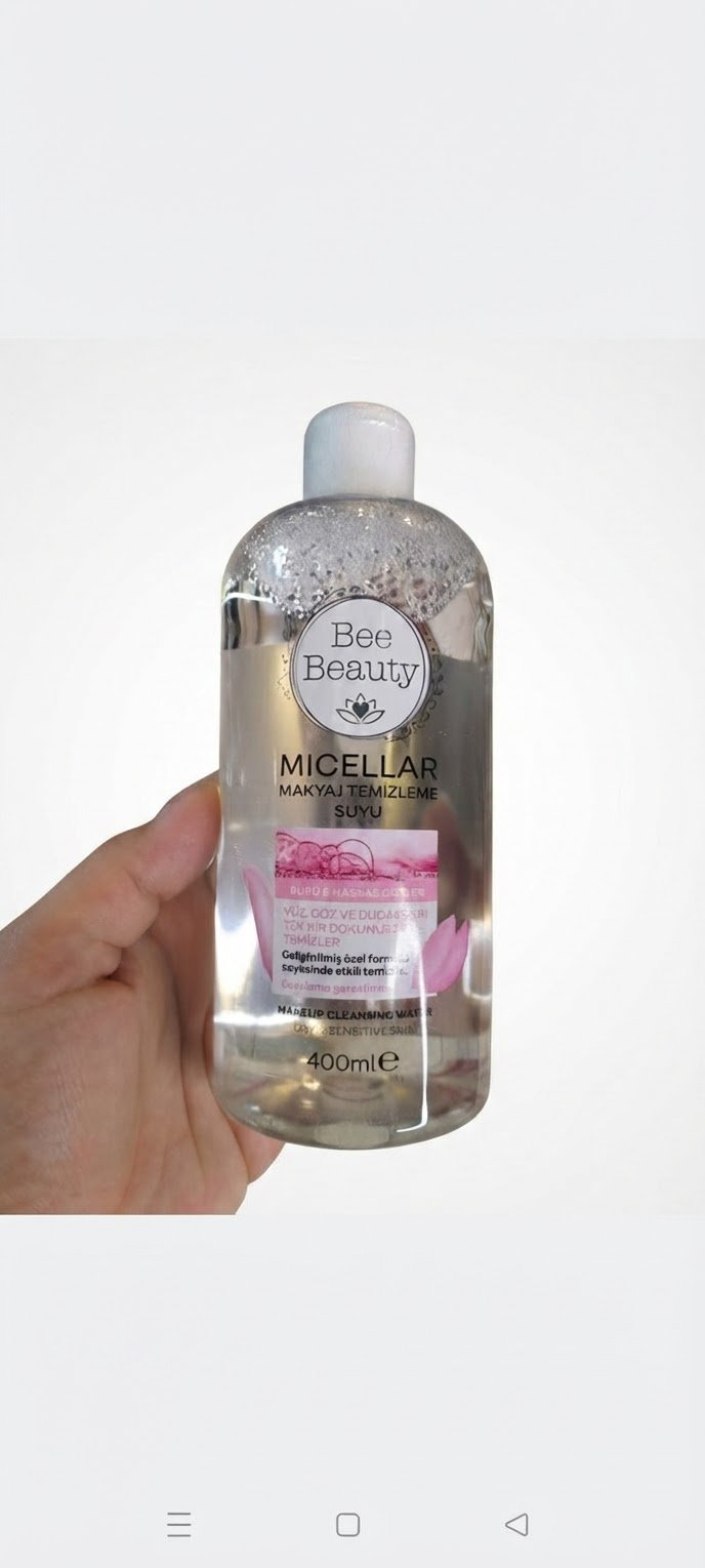 Eau micellaire démaquillante 