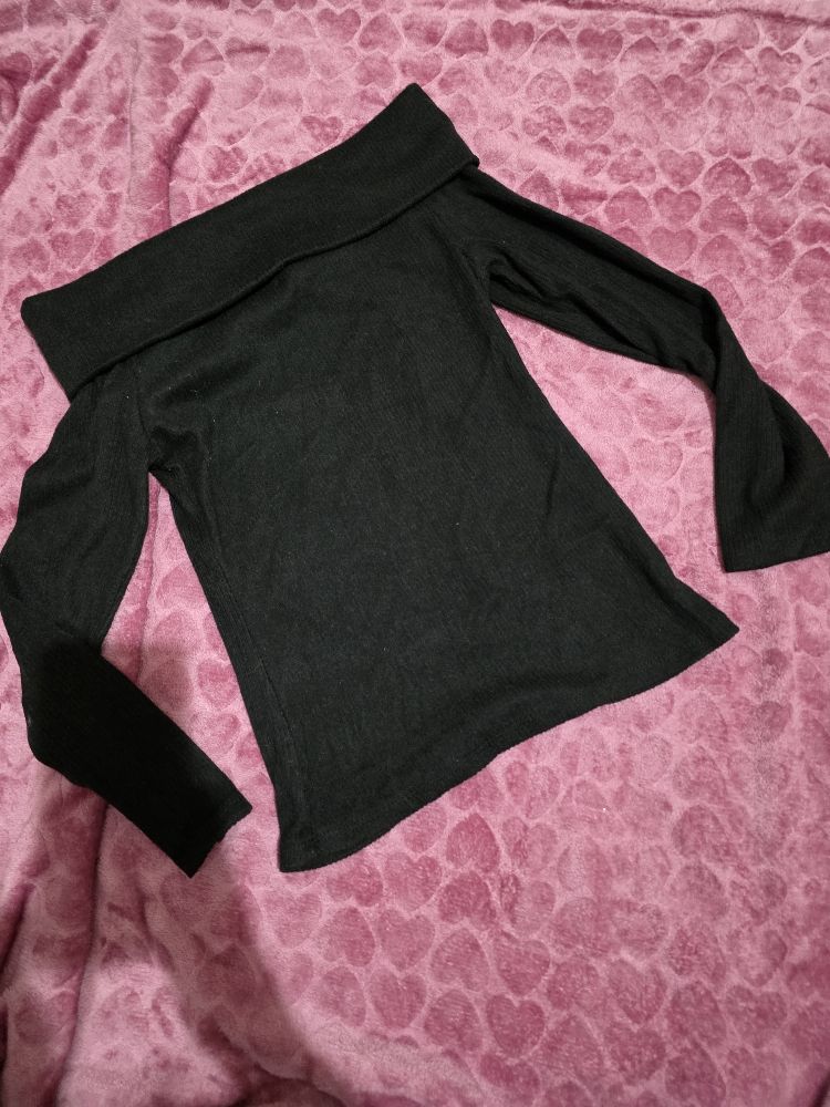 Pull noir