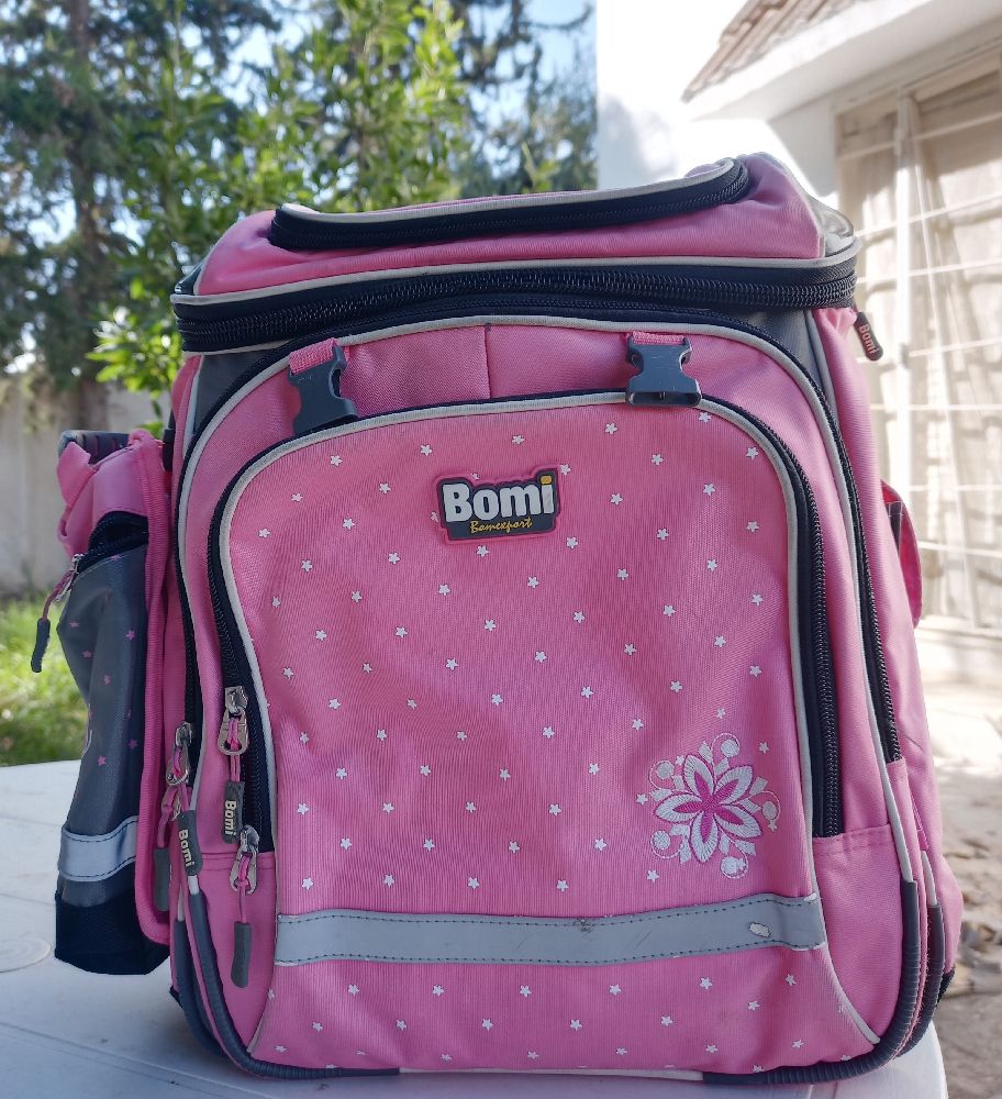 Cartable BOMI fillette neuve avec chariot 