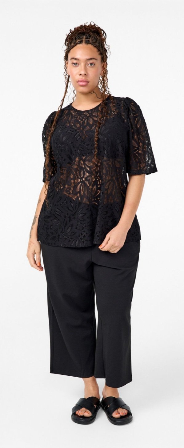 T- Shirt en dentelle très à la mode taille L 