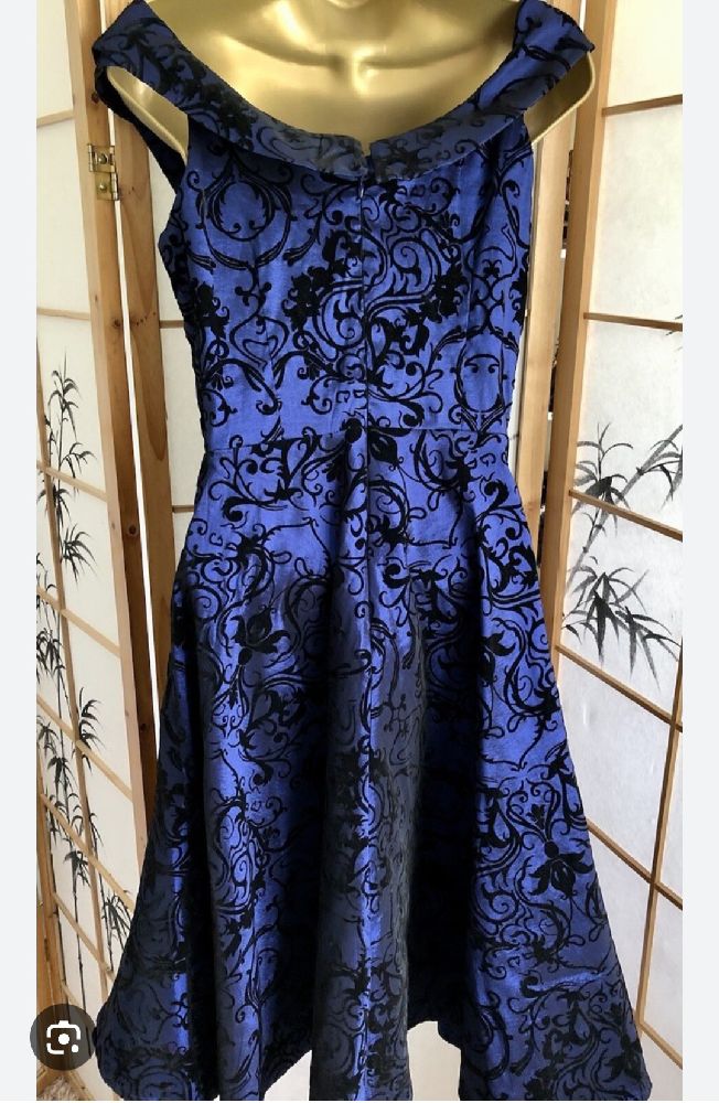 Robe soiré en daim taille L - 40 neuve jamais portée tfata9 malbousa 