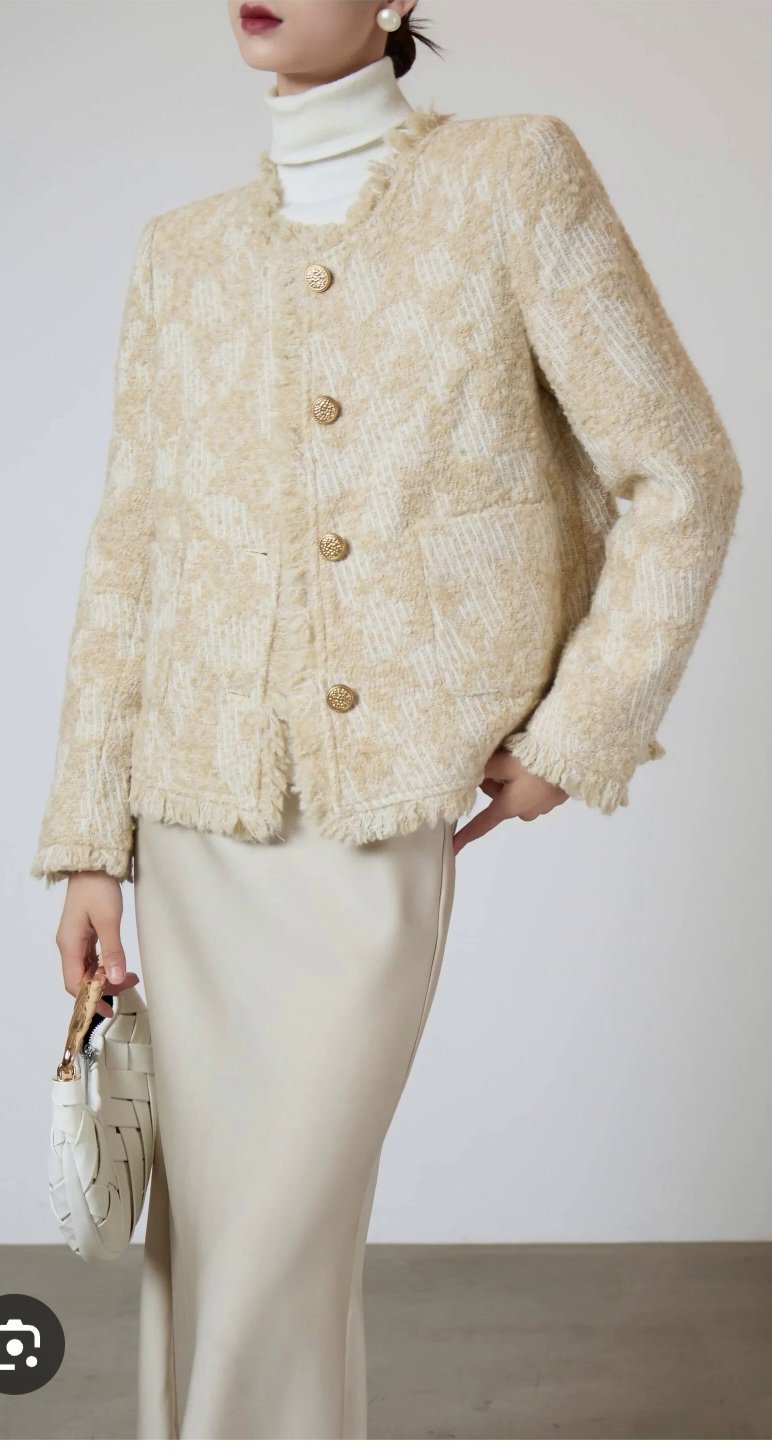 Wadditkom beha blech flous 9at3a spécial barcha w impo tal9aha Superbe veste vintage italienne de la marque ICONS by Cinzia Rocca, reconnue pour son élégance, la qualité de ses tissus et ses finitions haut de gamme