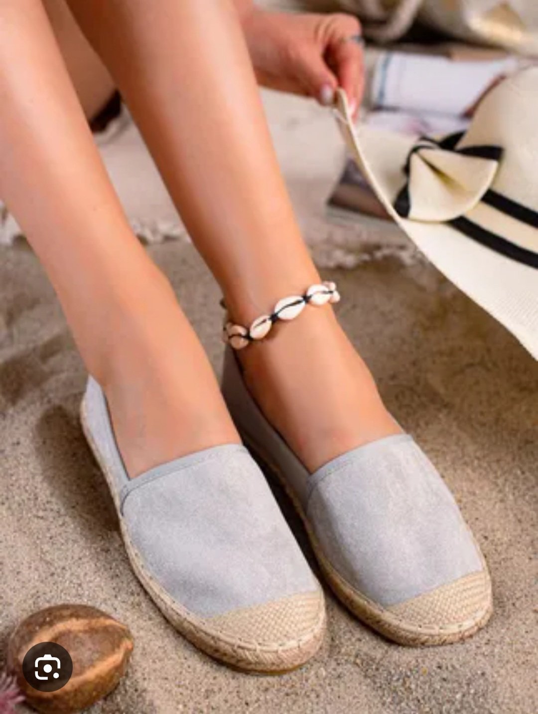 Nafs loun li fi se9 l mannequin bech nkounou wadhhin Espadrilles Fred De La Bretoniere ( design artisanal 7alfa )  fait main en daim pointure 38 hypersouple hyperconfor avec semelle Orthopédique min dekhel  en cuir naturelle très doux