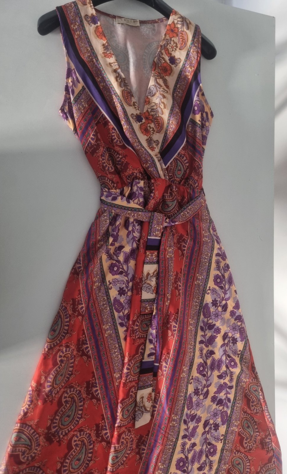 Magnifique robe maxi mumticolore en satin