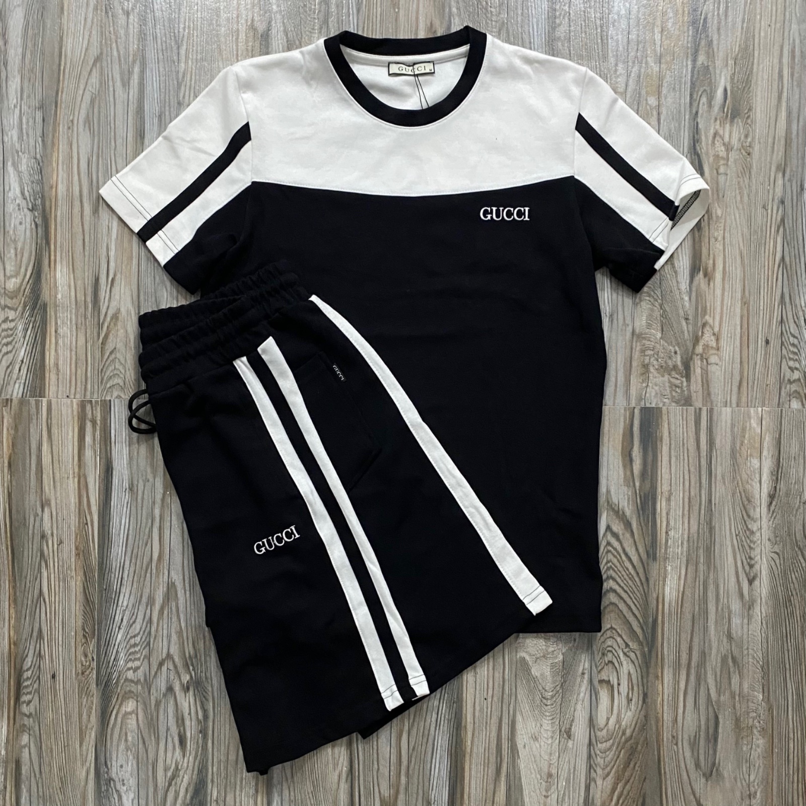 ENSEMBLE GUCCI