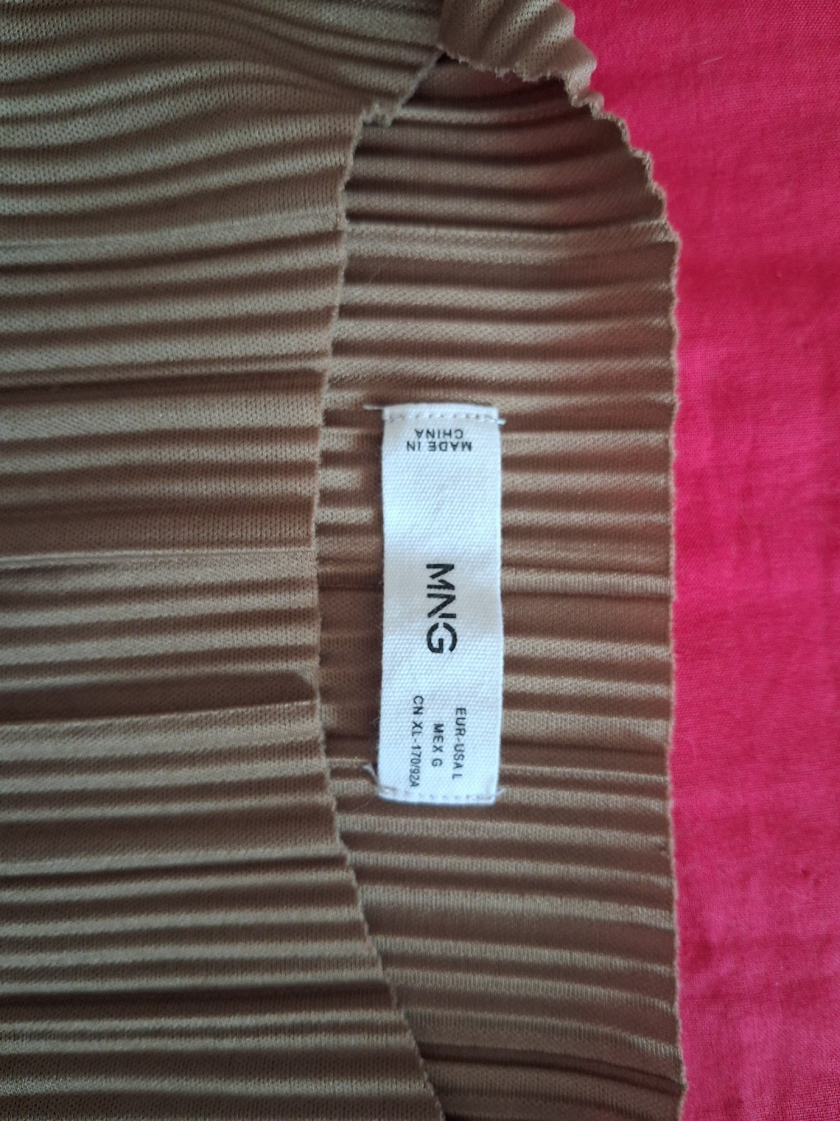 Haut MANGO stylé
