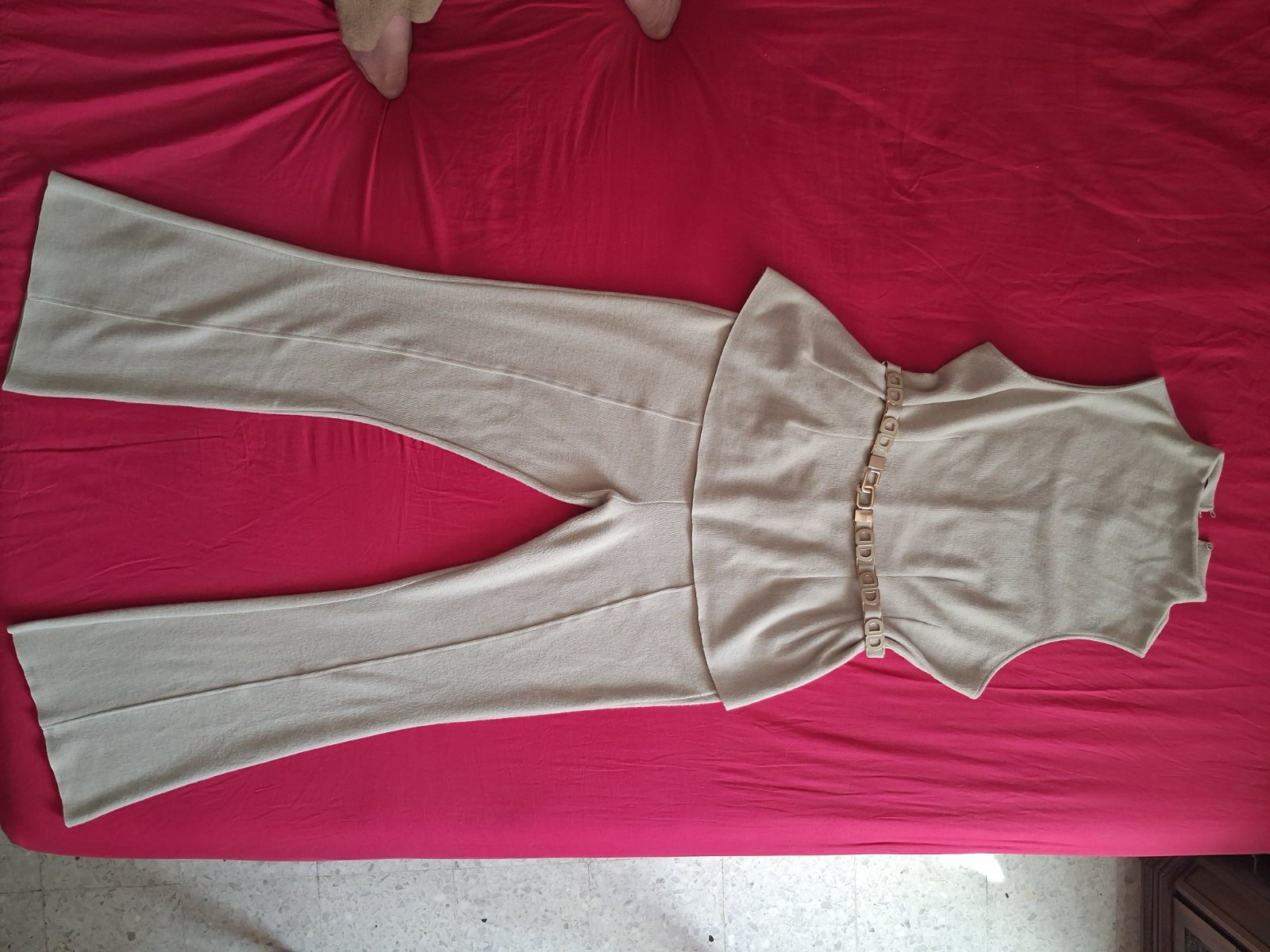 Ensemble KIABI pantalon L & haut M. + ceinture 