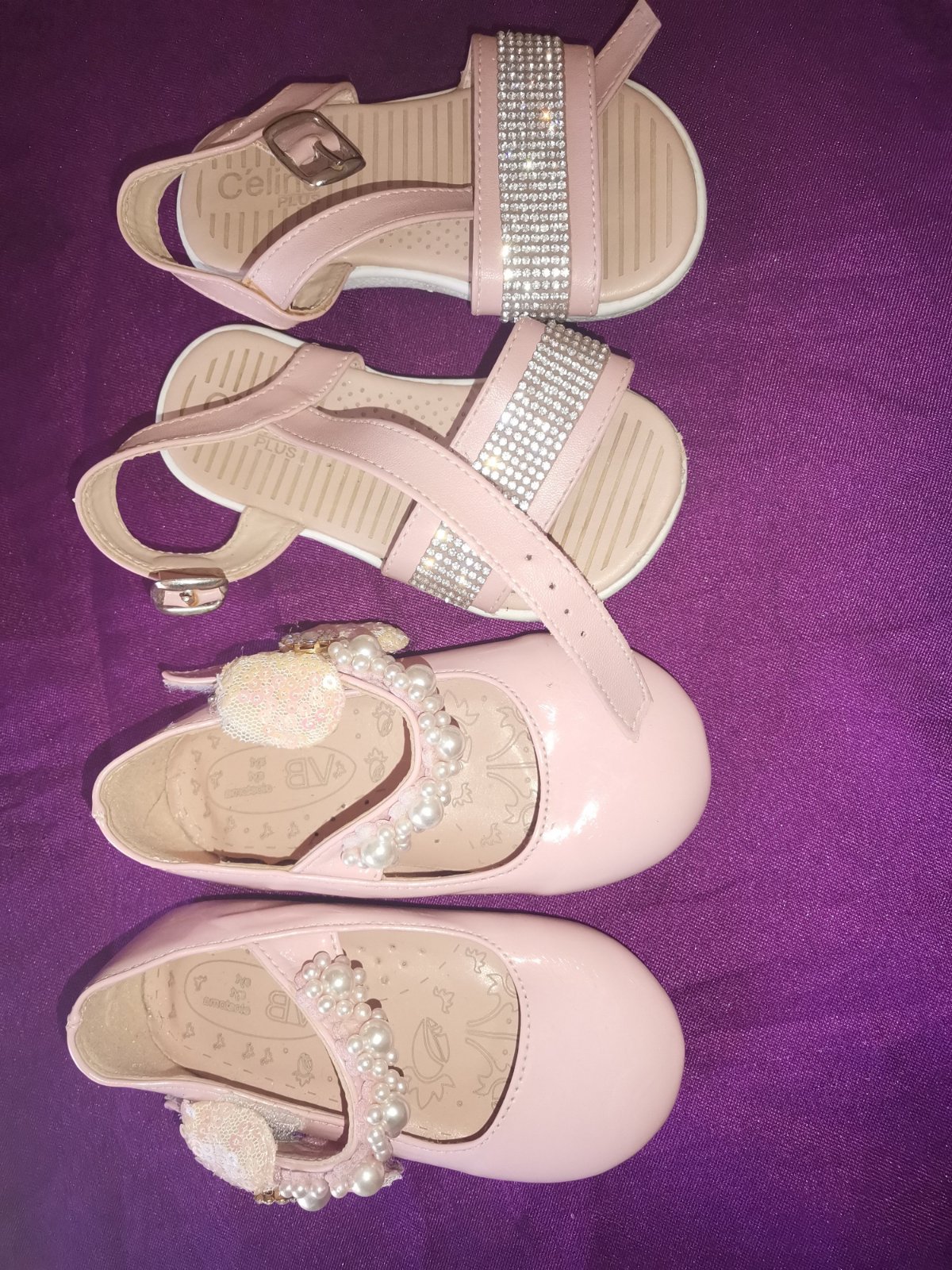 Deux sandels pour fille Pointure 20 