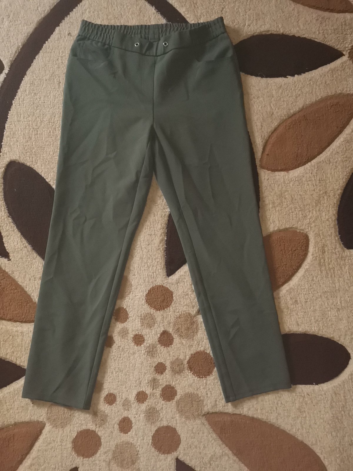Pantacheville vert de taille 40, 40 fort 
