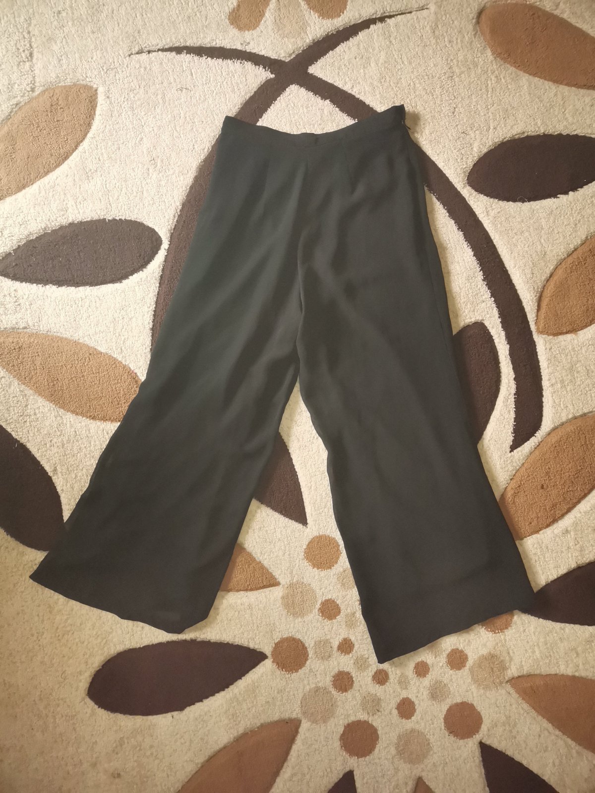 Large noir de taille 36, 34