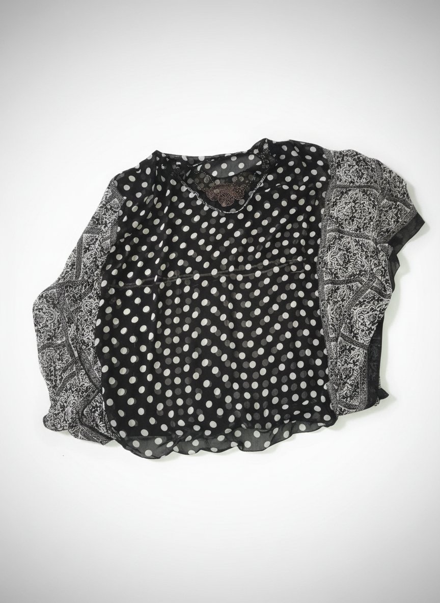 Chemise en foulard avec fil au milieu qui marque la taille 