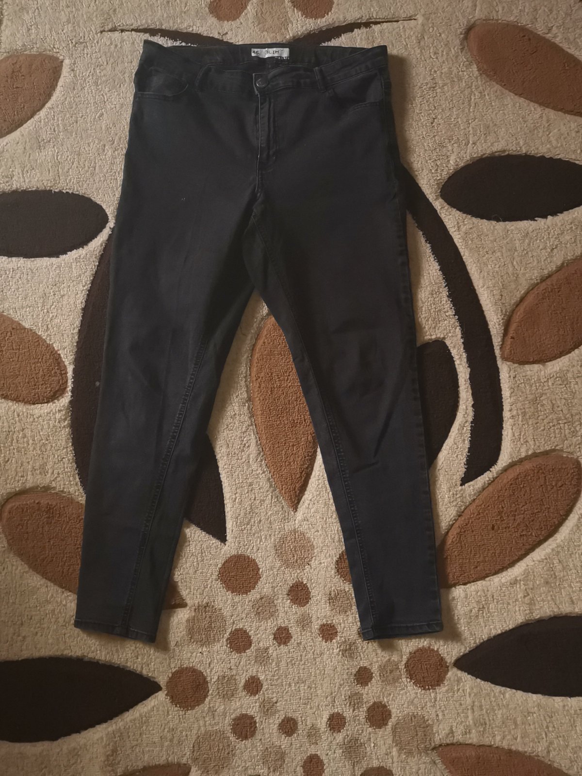 Pantalon noir skinny taille 46, 44