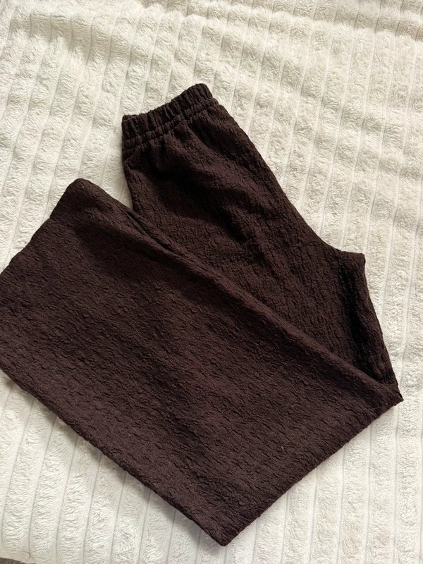 Pantalon large à effet froissé marron