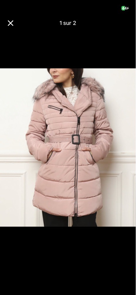 Doudoune rose avec capuche fausse fourrure et ceinture