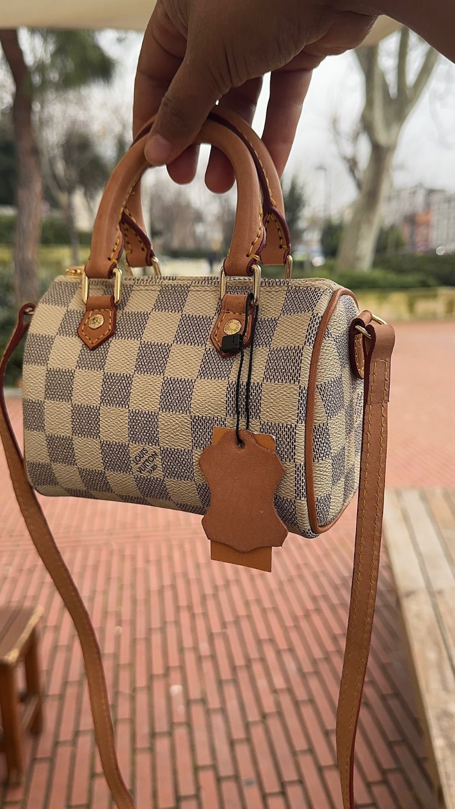 Louis Vuitton 