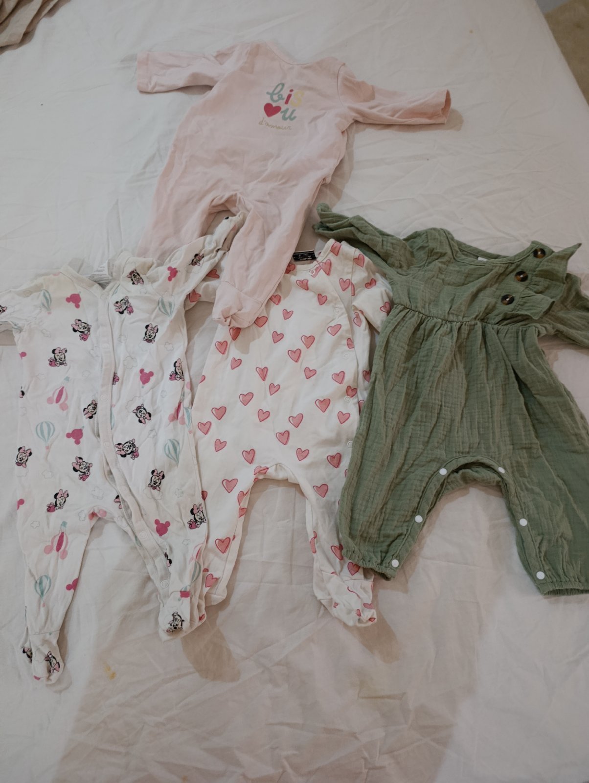 Lot de 4 grouniere bébé fille 0_3 mois