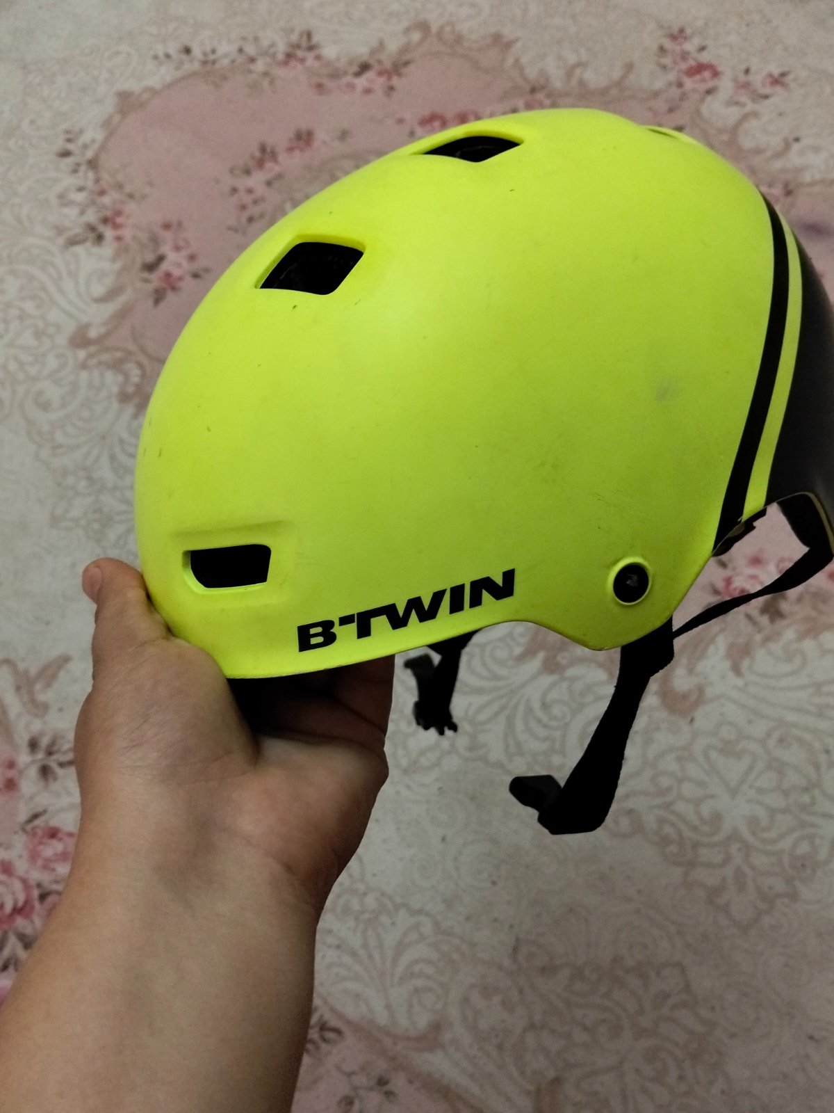 Casque vélo de la marque B'twin 