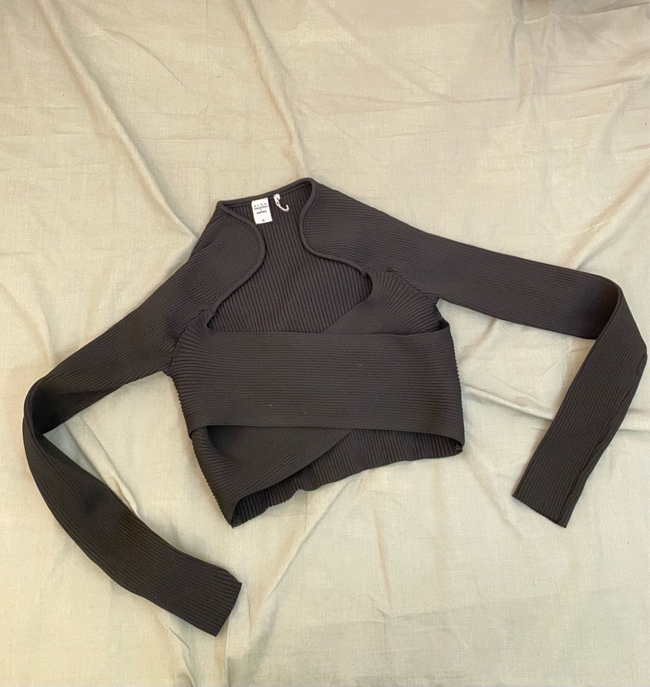 Pull noir