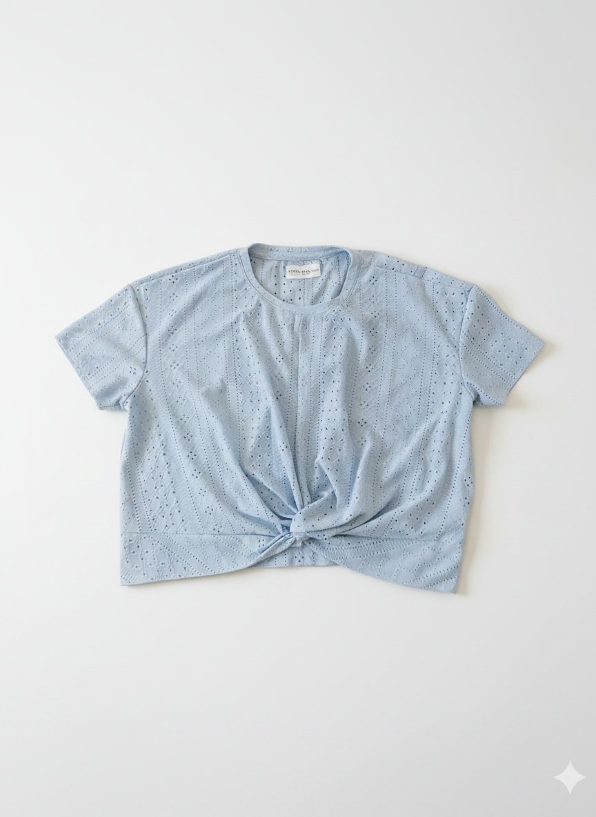 Top bleu ciel en broderie anglaise - Lefties 