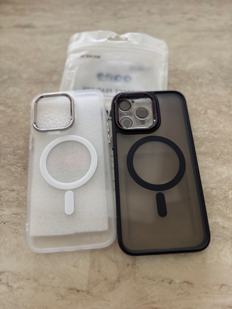 2 caches iphobe 15 pro max