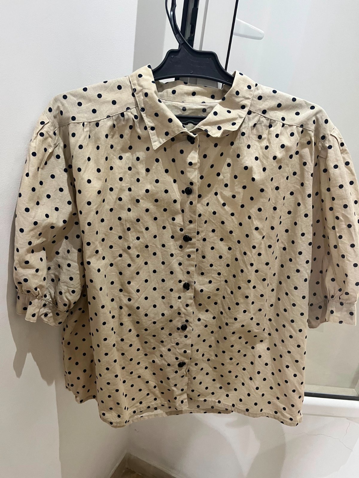 Une jolie blouse manches bouffantes sans ticket itlabes taille 38