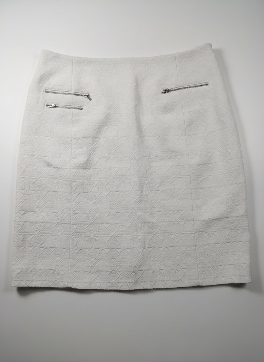 Je vide jupe blanche droite de la marque Armand Thiery