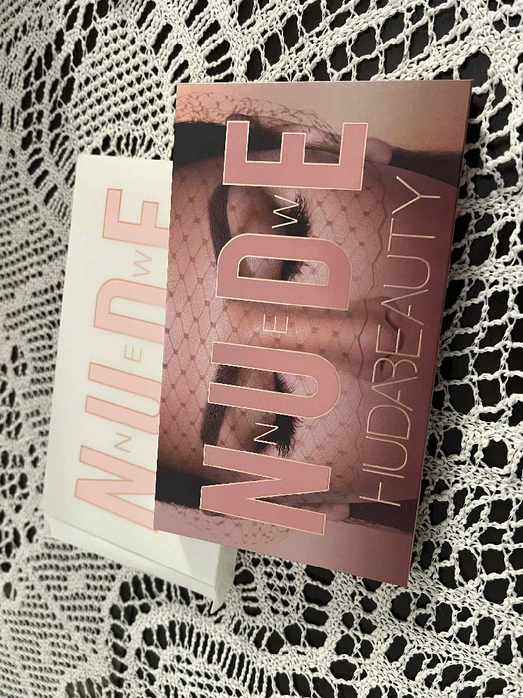 PALETTE HUDA BEAUTY