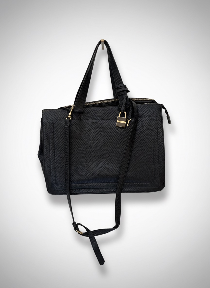 Sac noir parfois