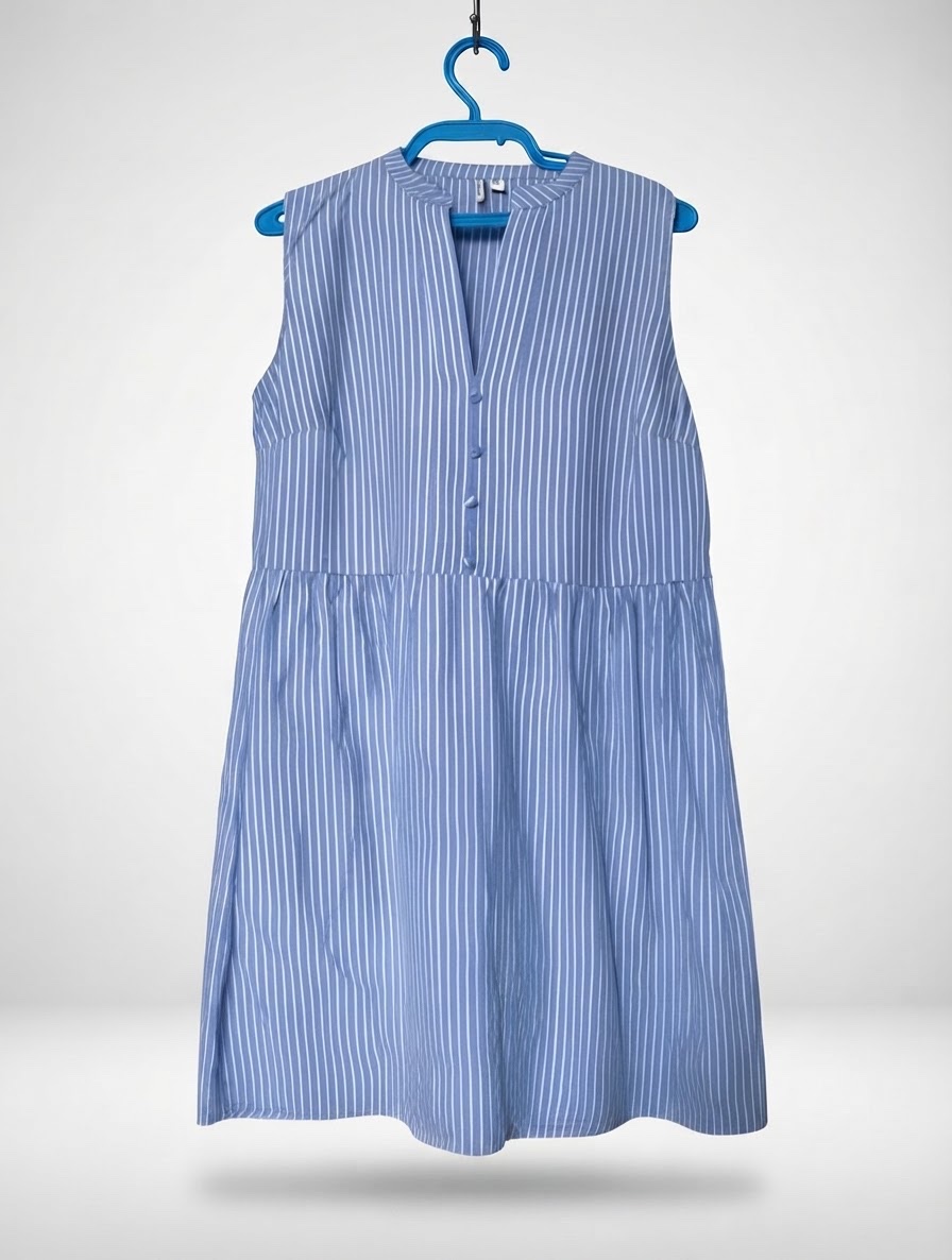 Robe ONLY rayée bleu et blanc, sans manches, avec boutons devant et coupe évasée 👗 taille 44/46