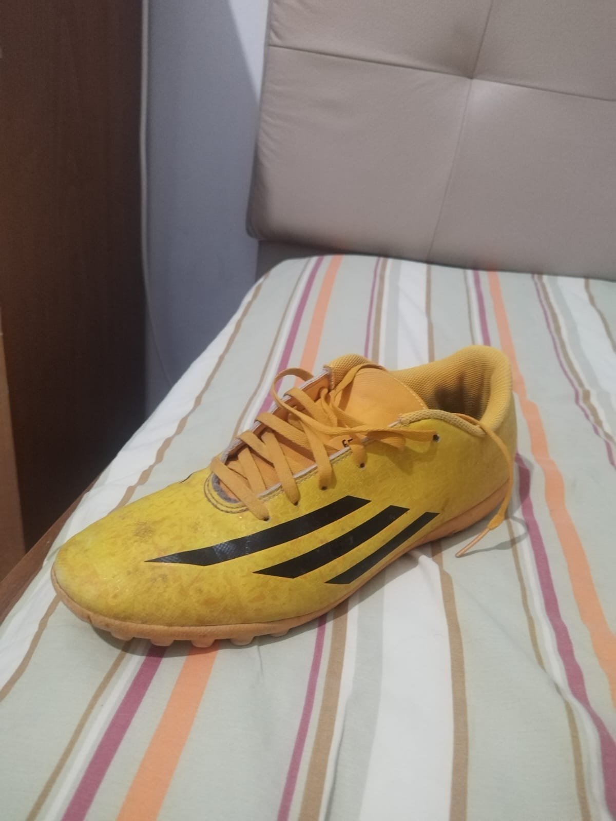 Chaussure de foot adidas Messi