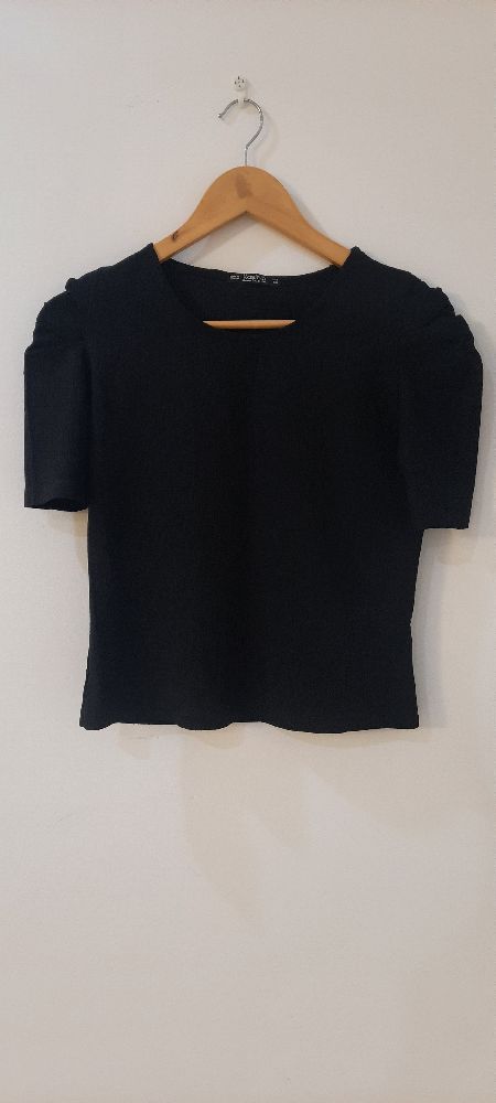 Pull noir de la marque Kastelo taille xs